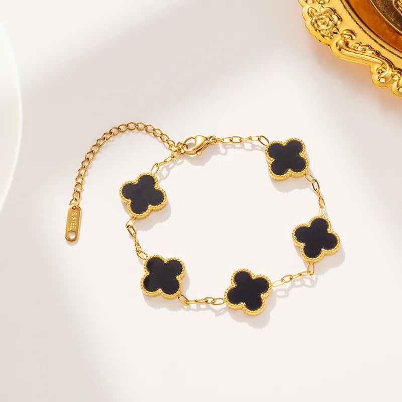 LUCKY CLOVER BRACELET